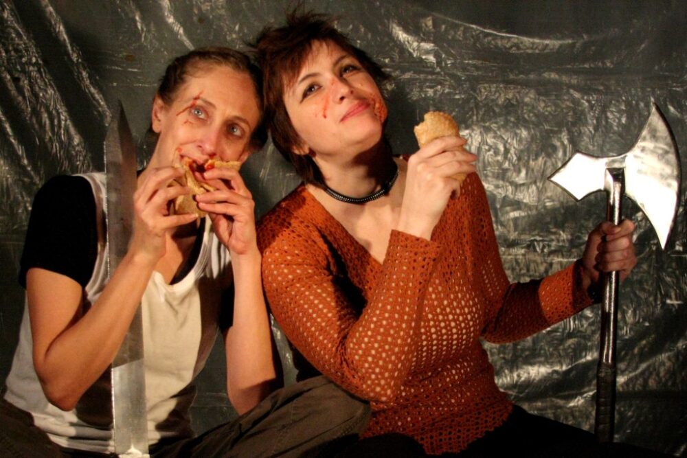 Titus and Tamora eat hot pies