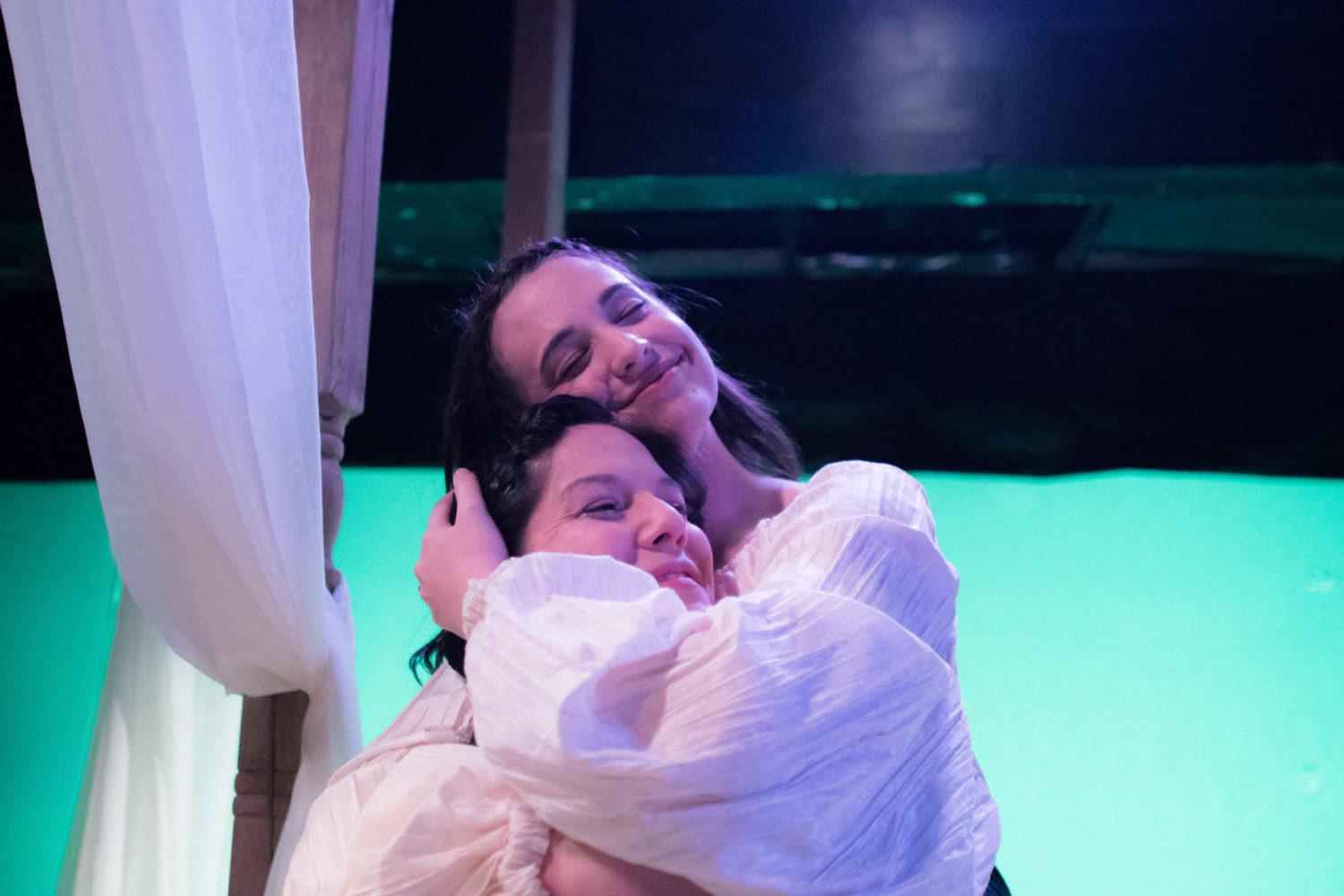 Desdemona embraces Aemelia